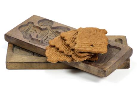 Speculaas,With,Wooden,Molds,Isolated,On,White,Background