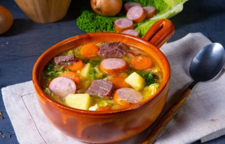 Delicious,Savoy,Cabbage,Stew,In,A,Rustic,Bowl